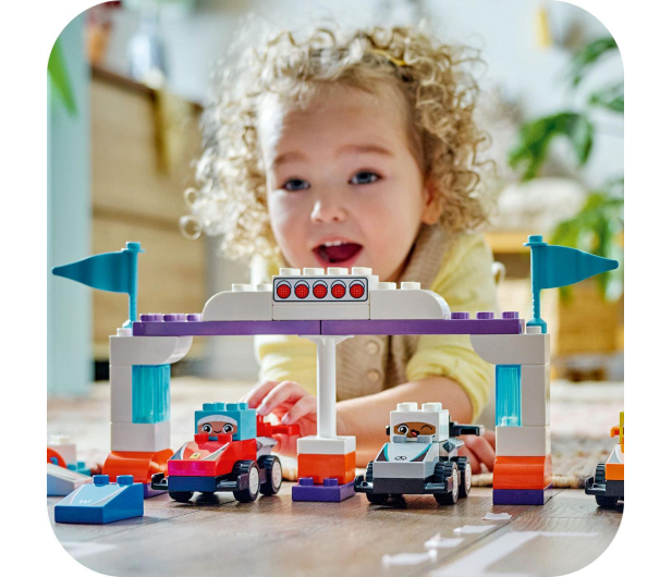 LEGO DUPLO 10445 Bolidy i kierowcy F1 - 1299002 - zdjęcie 9